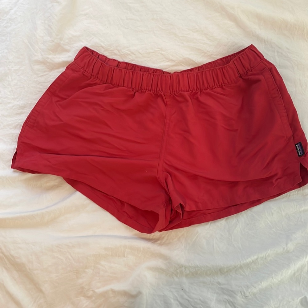 Patagonia baggies size medium red